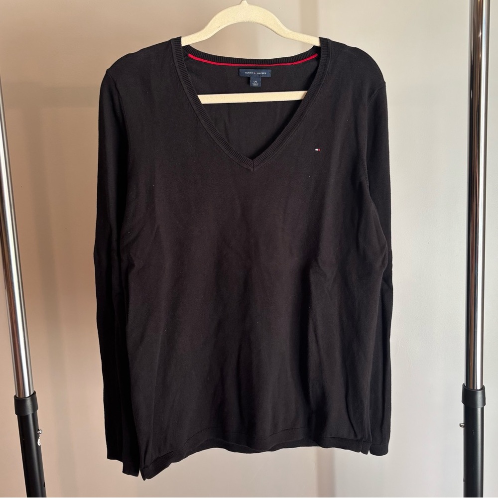 Tommy Hilfiger Black V-Neck Sweater Women’s Large | Lightweight Knit Pullover